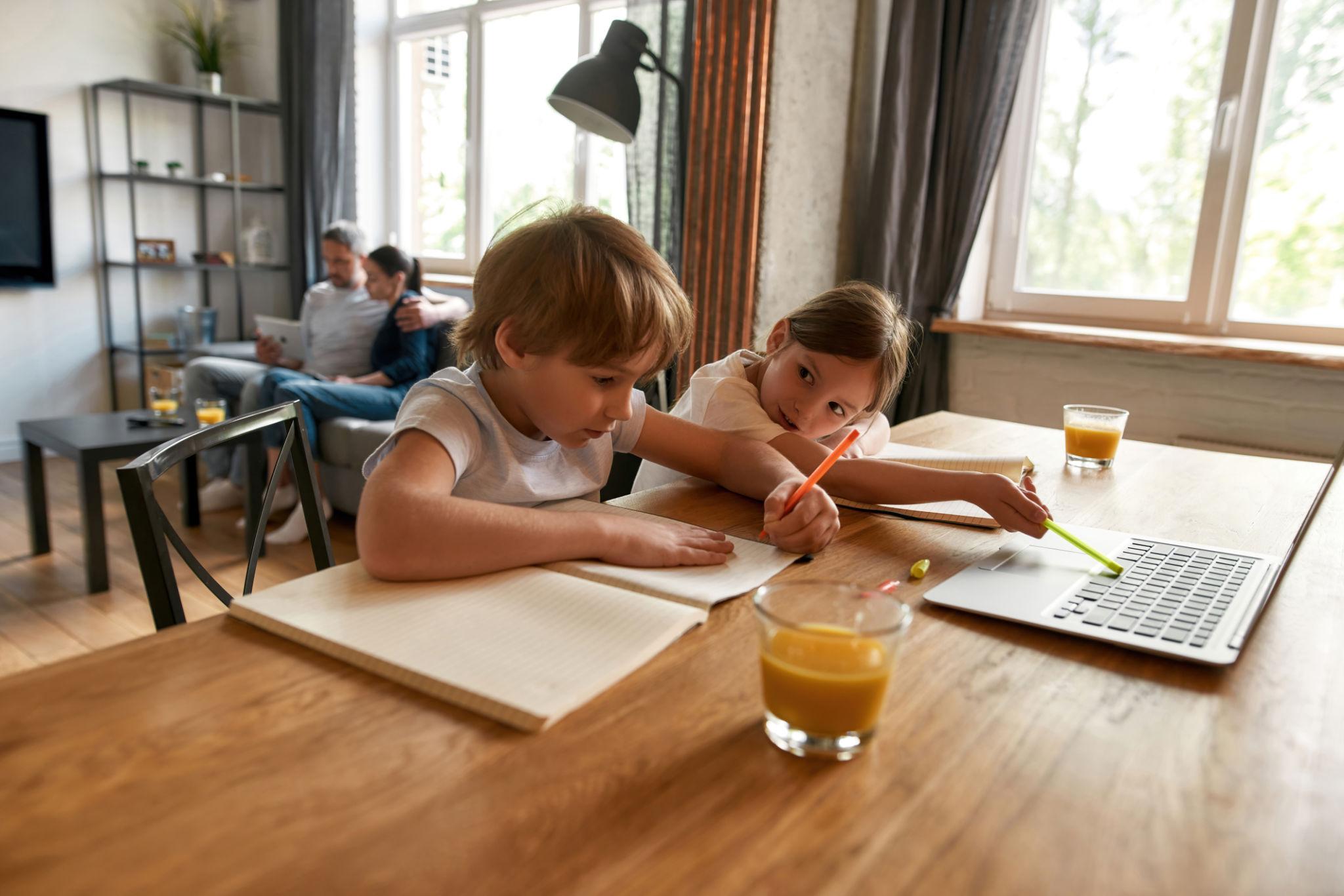 Student family thanking Mrs. Howell